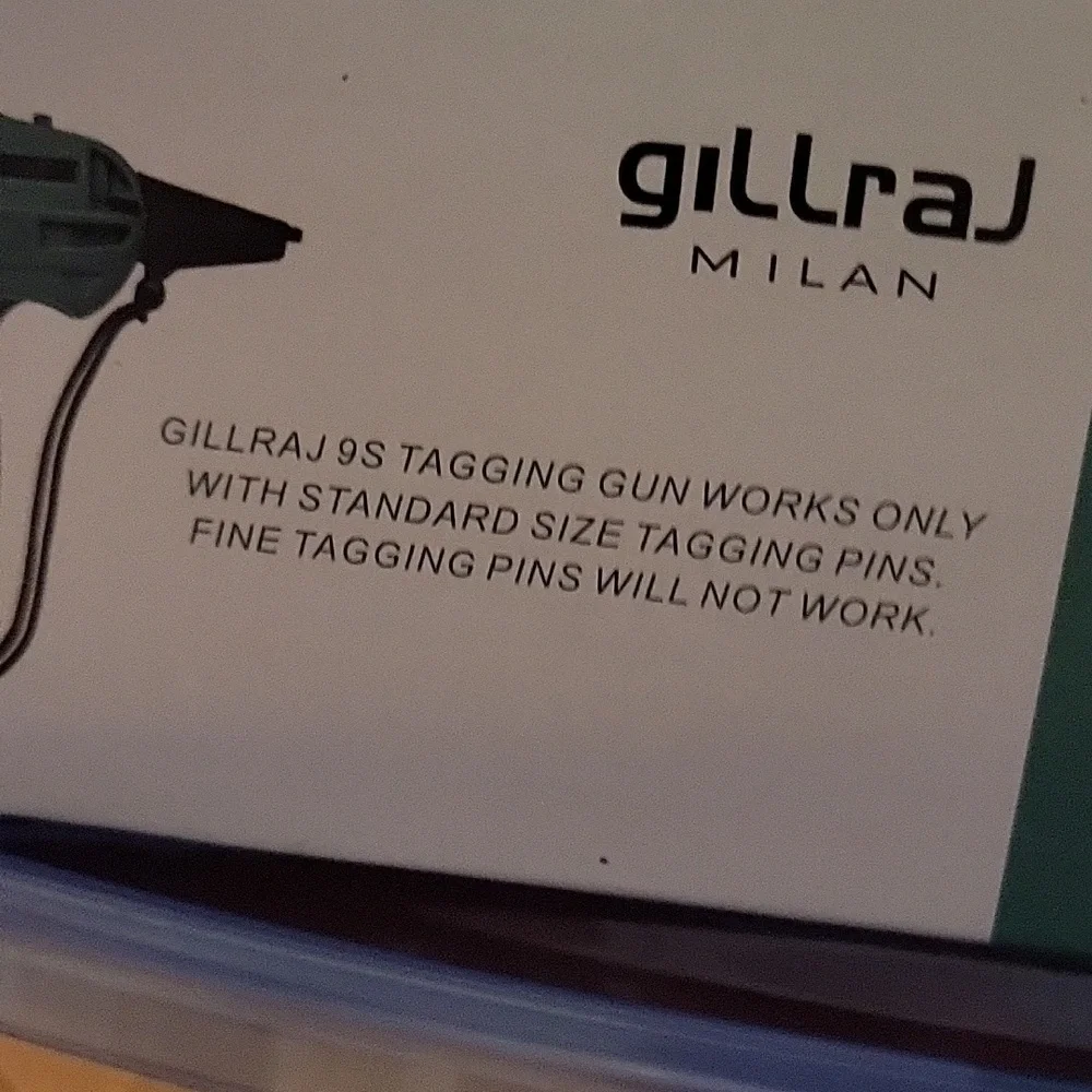Gillraj Green Tagging Gun with Accessories